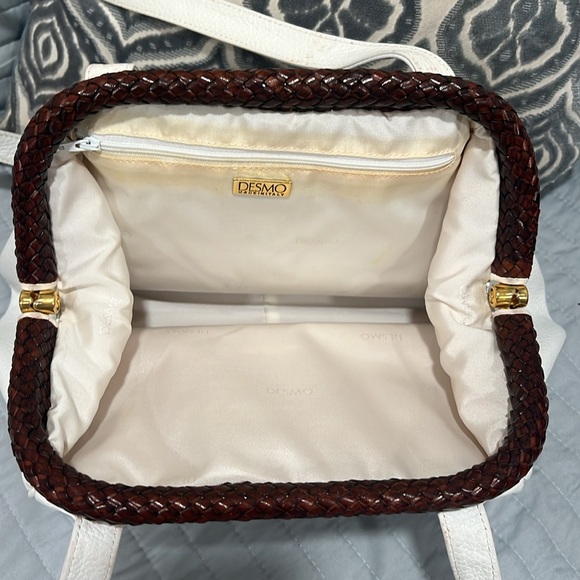 Desmo Italian White Purse w straps - Picture 5 of 9